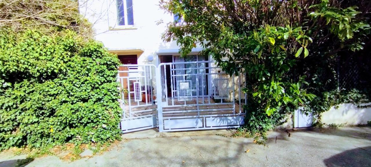 D'hotes Dans Maison Jardin Netflix Prime Video Appartement *