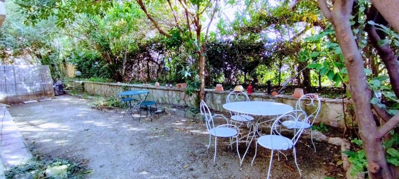 D'hotes Dans Maison Jardin Netflix Prime Video Appartement